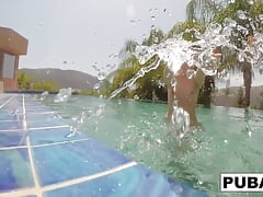 Underwater pool masturbation session with Samantha Rone