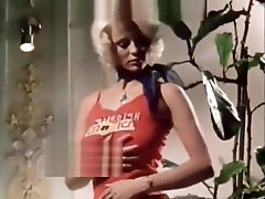 Blondie fuck in classic porn movie